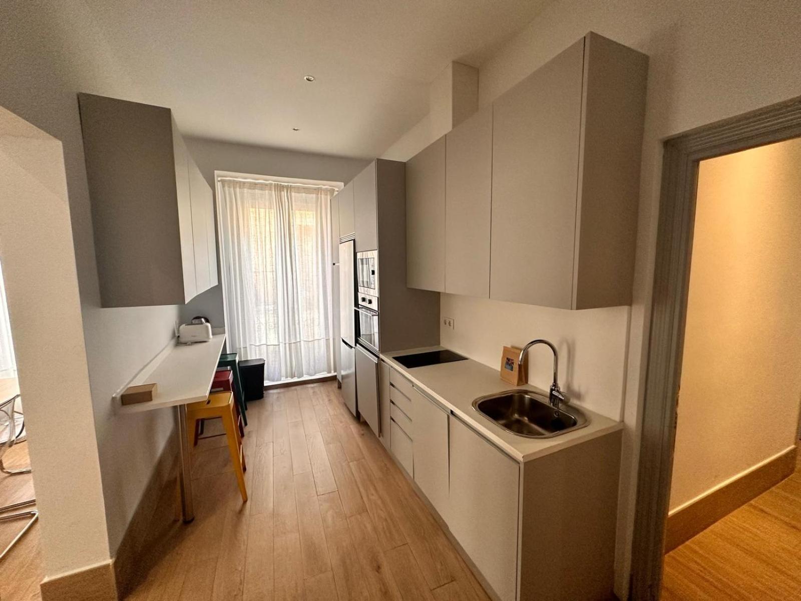 Amazing 3Bd 3Bth With 9 Balconies By Madrid4You Apartments Luaran gambar